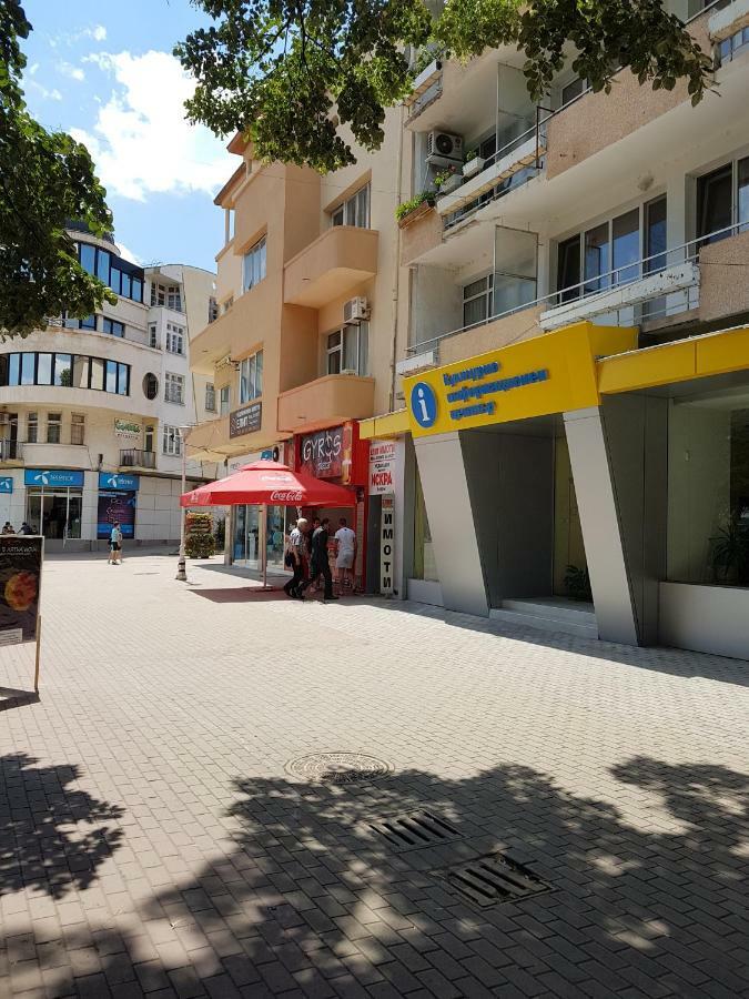 דירות קאזאנלק Square View מראה חיצוני תמונה